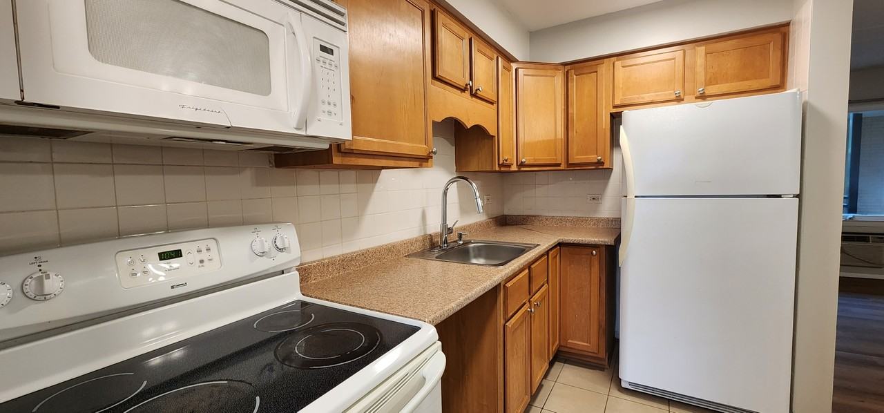 7740 Harvard Street - 4AUnit 4A #4A - Photo 5 of 11