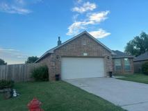 2400 Rookhaven Ln - Photo 1 of 1