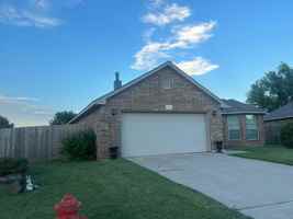 featured image of 2400 Rookhaven Ln