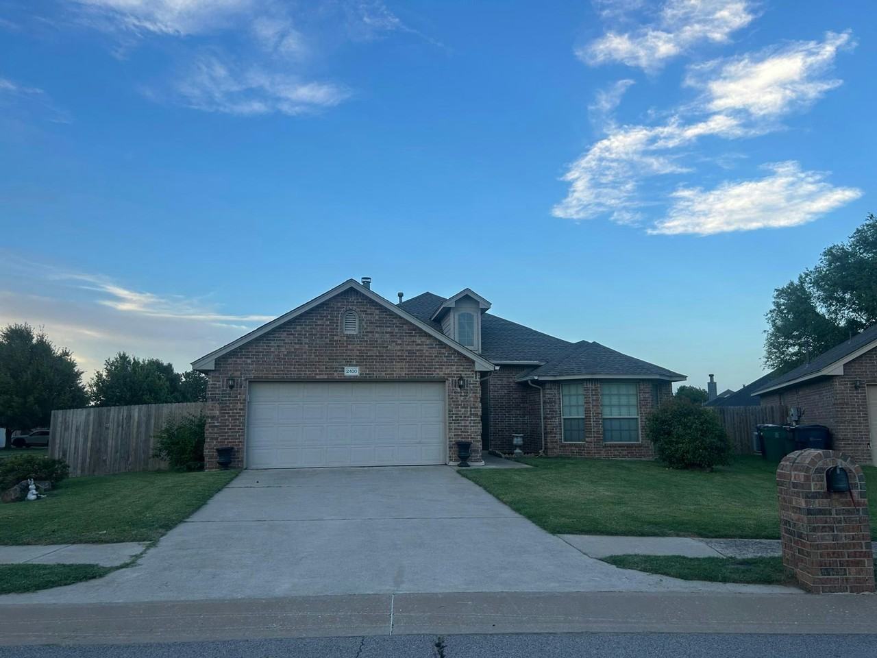 2400 Rookhaven Ln - Photo 2 of 35