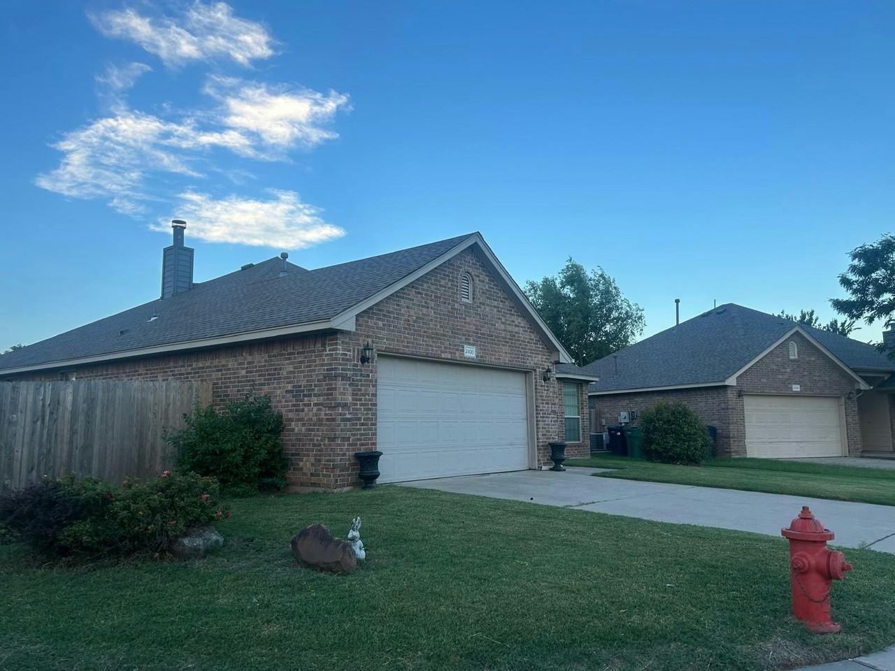 2400 Rookhaven Ln - Photo 3 of 35