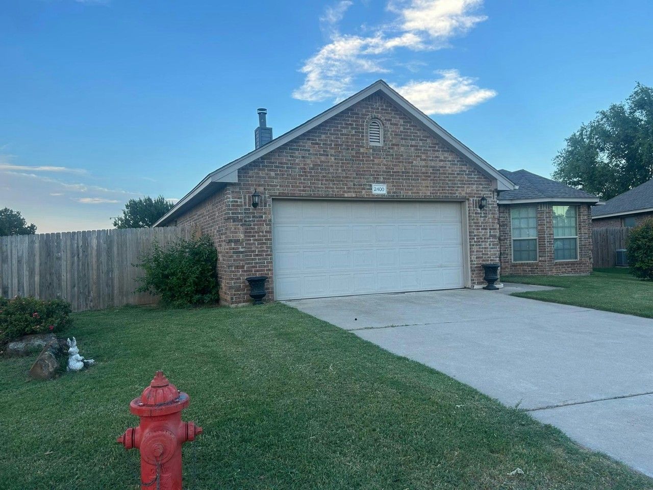 2400 Rookhaven Ln - Photo 5 of 35