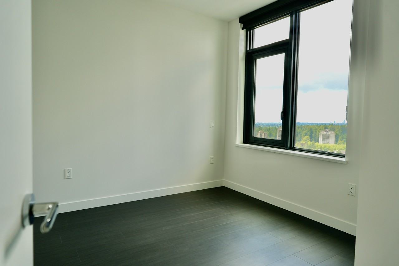 6608 Sussex Ave - Photo 6 of 16