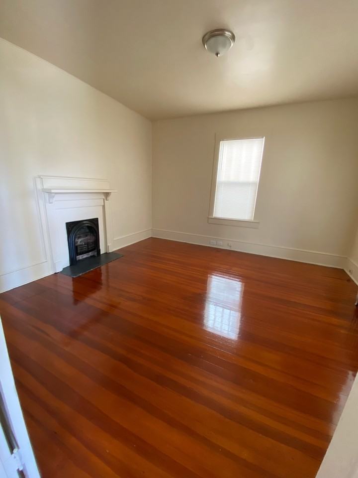 224 Moffett St #1 - Photo 4 of 17