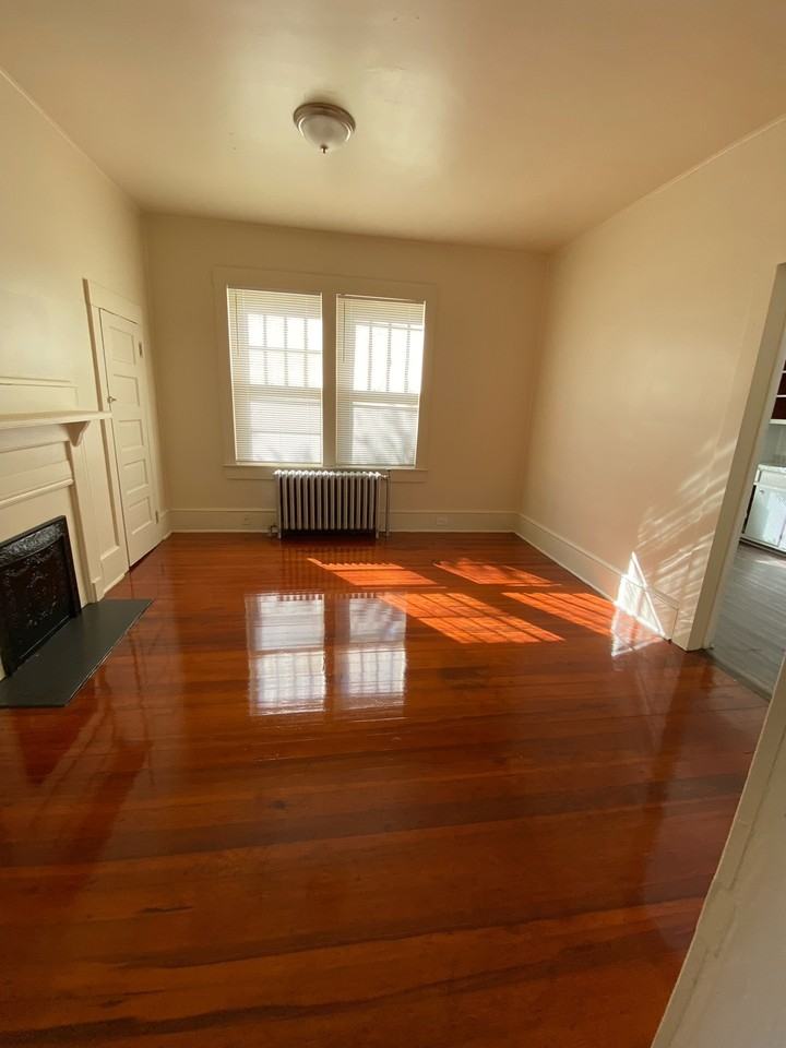 224 Moffett St #1 - Photo 6 of 17