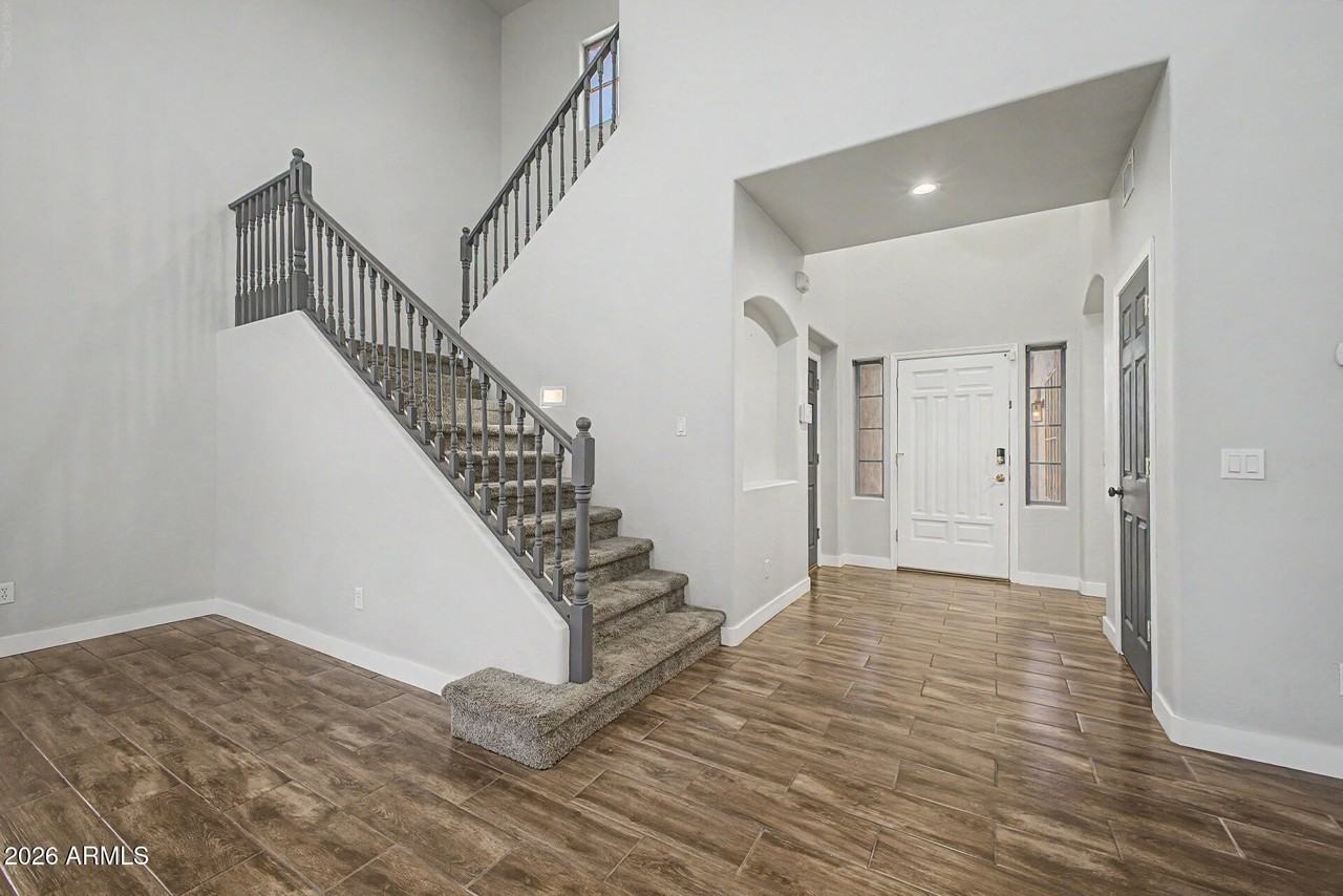 17446 W Yavapai St - Photo 4 of 45