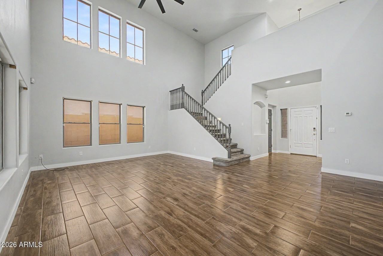 17446 W Yavapai St - Photo 6 of 45