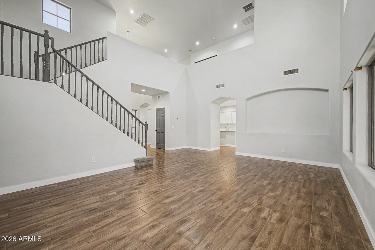 17446 W Yavapai St - Photo 7 of 45