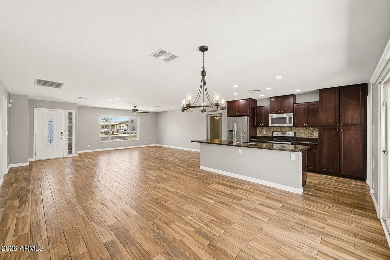 1340 E Donner Dr - Photo 6 of 28