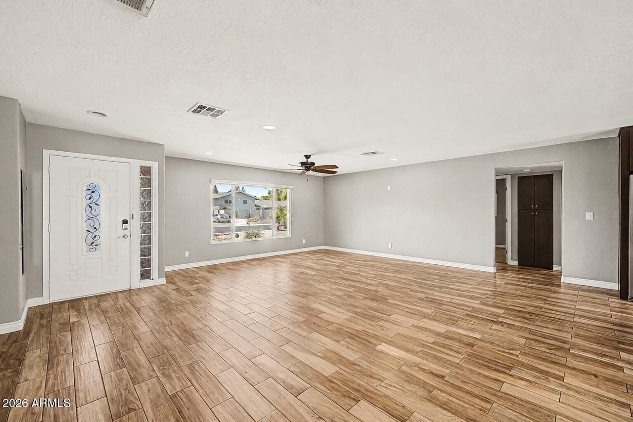 1340 E Donner Dr - Photo 7 of 28