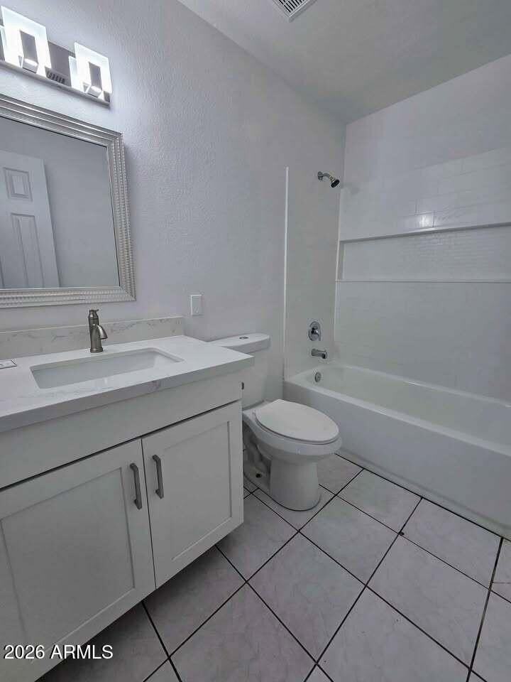 4012 W Carver Rd - Photo 5 of 17