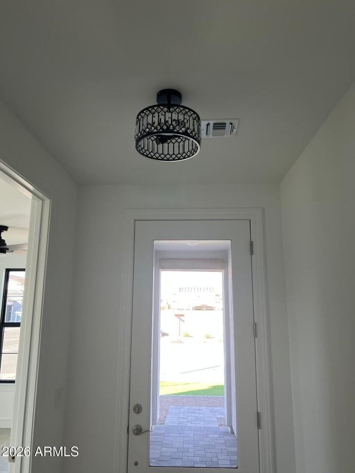 1063 E Zion Way - Photo 5 of 27