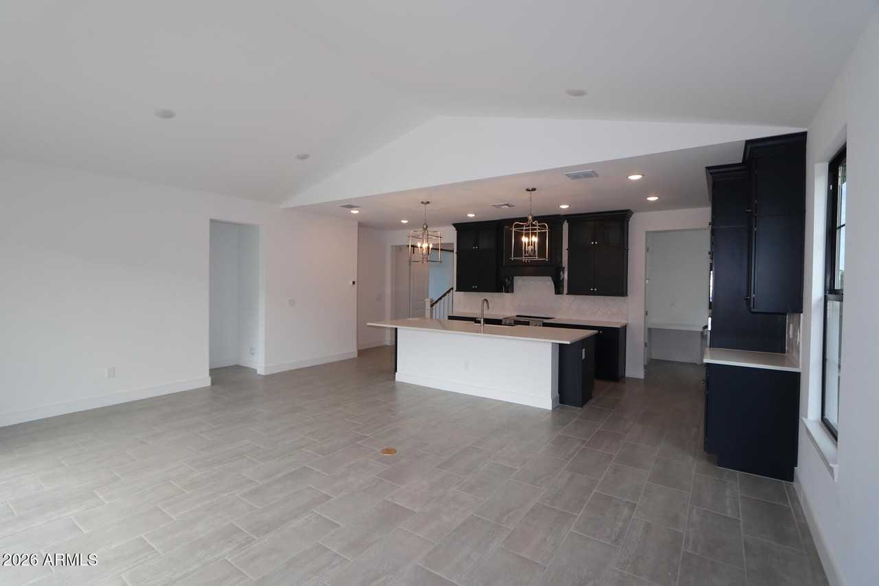 1063 E Zion Way - Photo 6 of 27