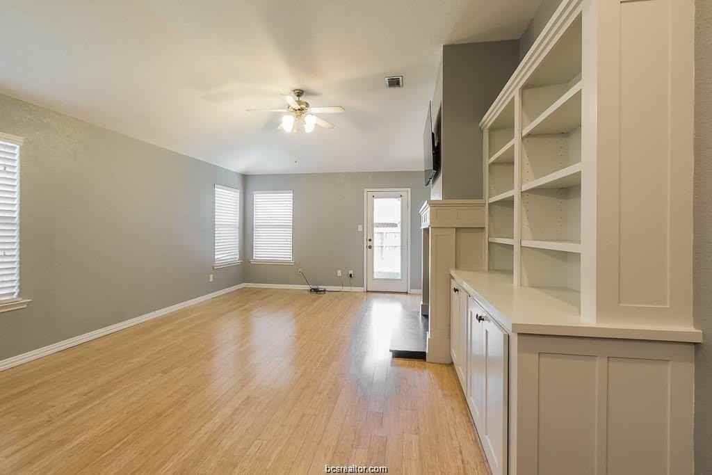 936 Whitewing Ln - Photo 4 of 21