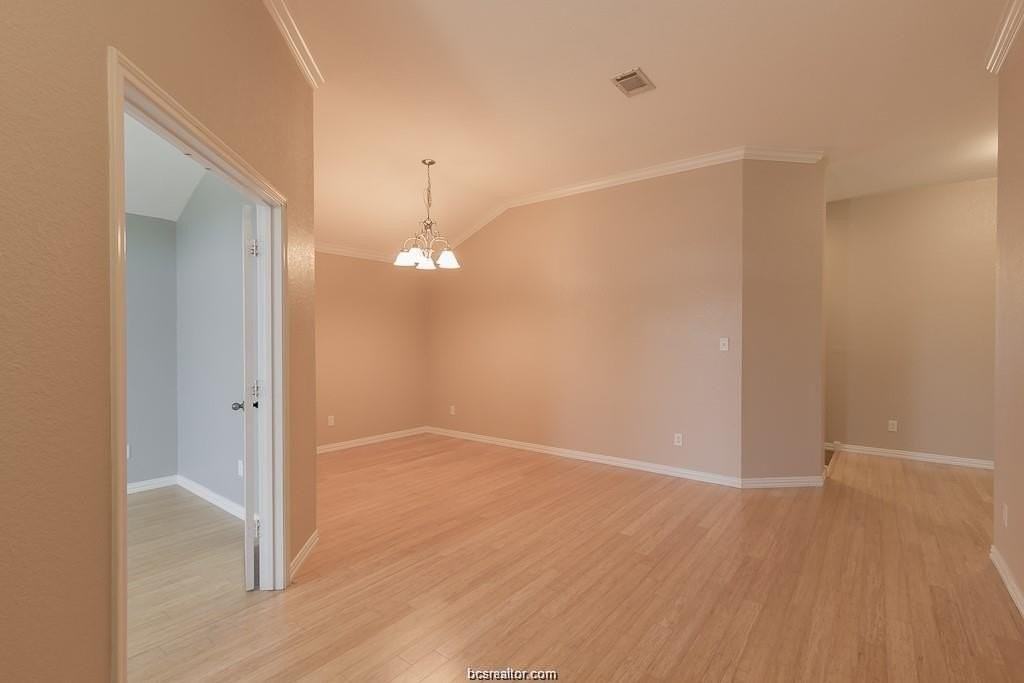 936 Whitewing Ln - Photo 6 of 21