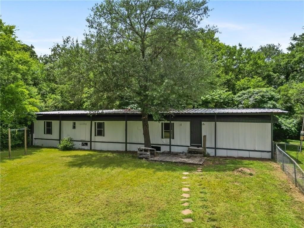 5286 Caroline Dr