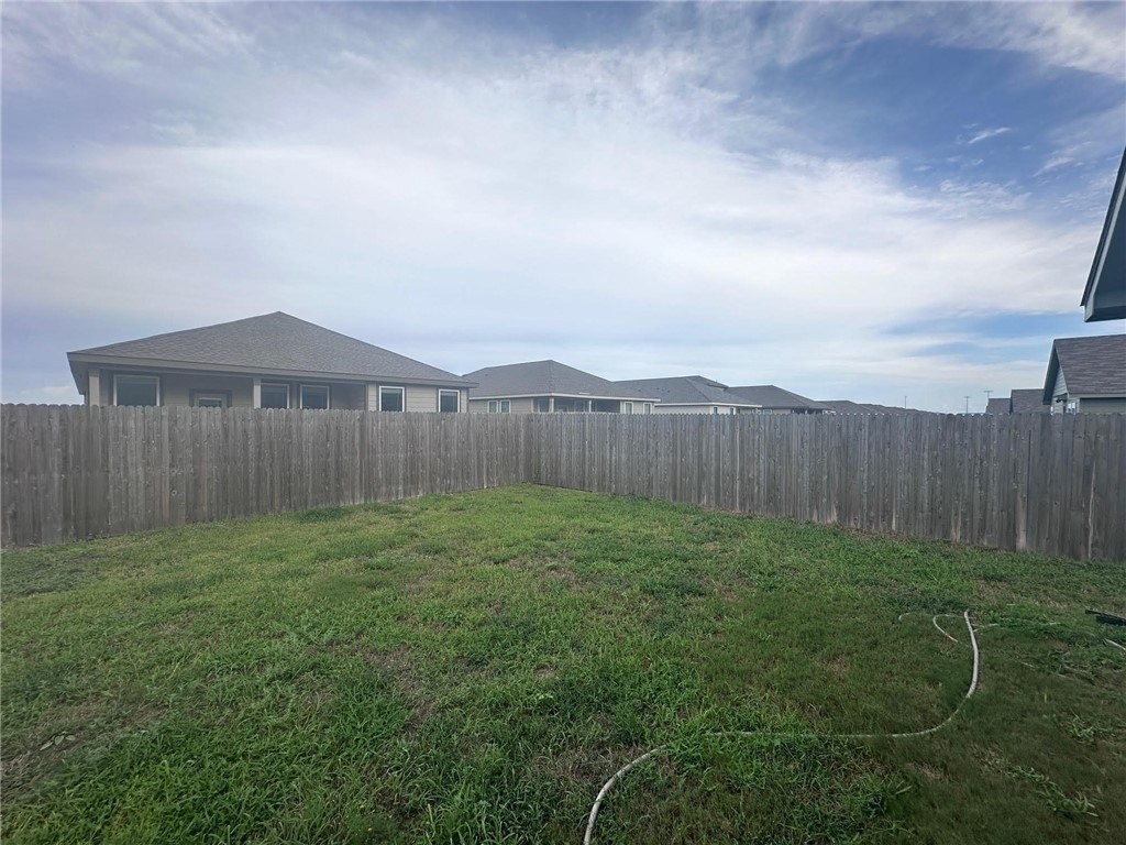 2722 Winterfell St - Photo 3 of 21