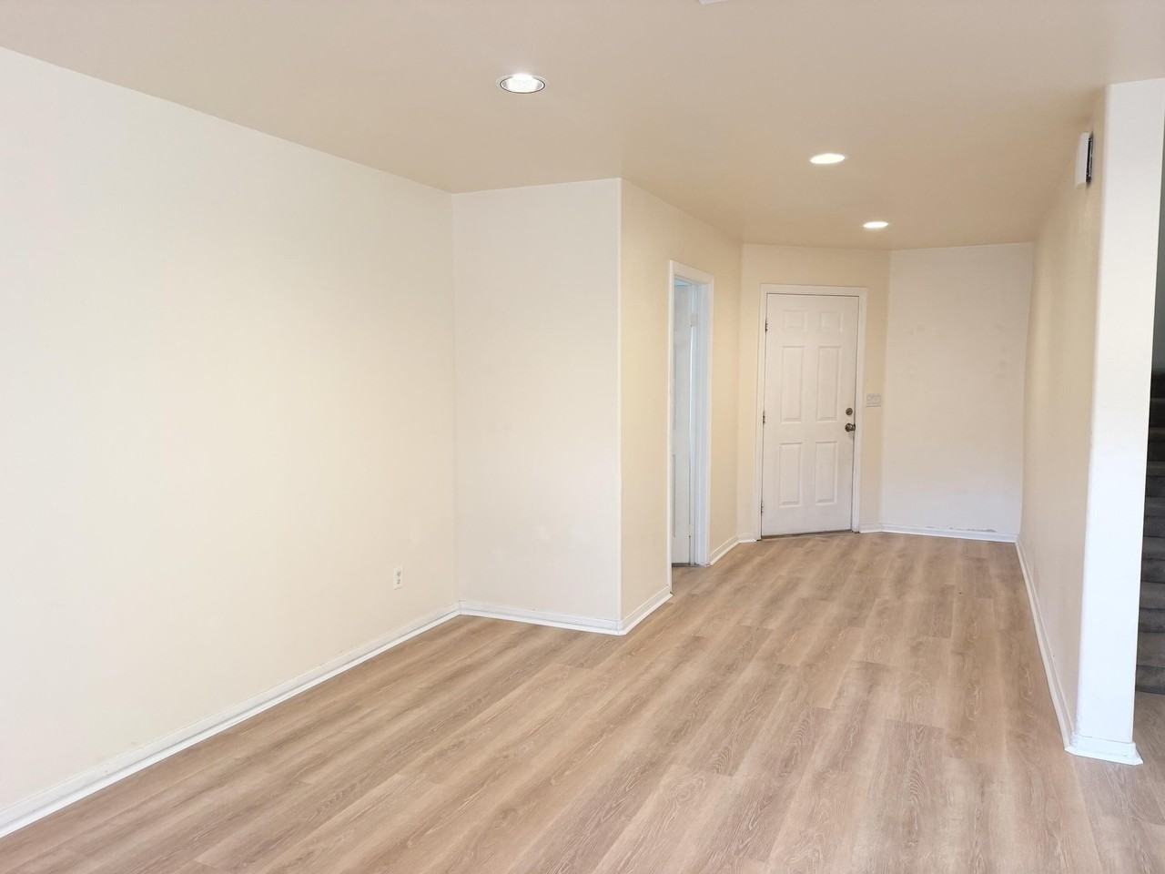 33411 Campus Ln - Photo 3 of 17
