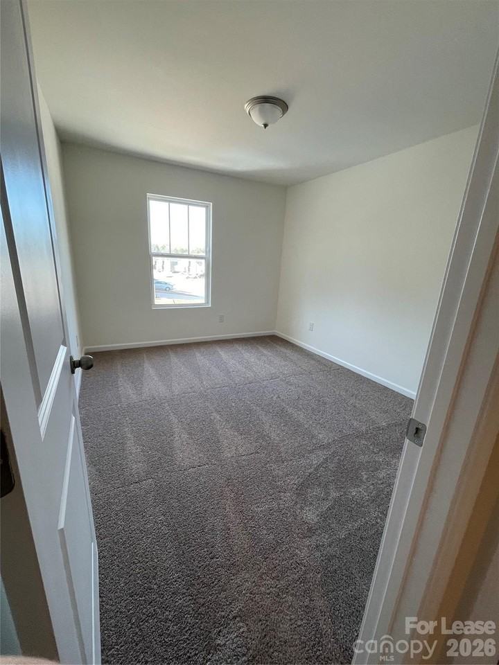 260 Abington St - Photo 7 of 16