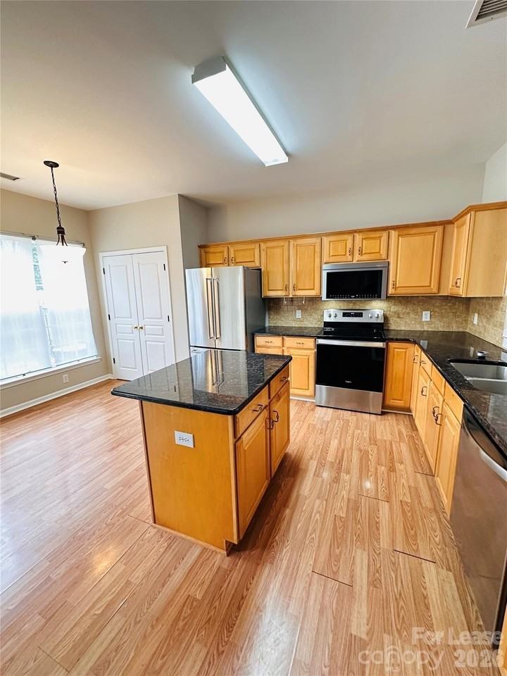 8419 Heron Glen Dr - Photo 2 of 13
