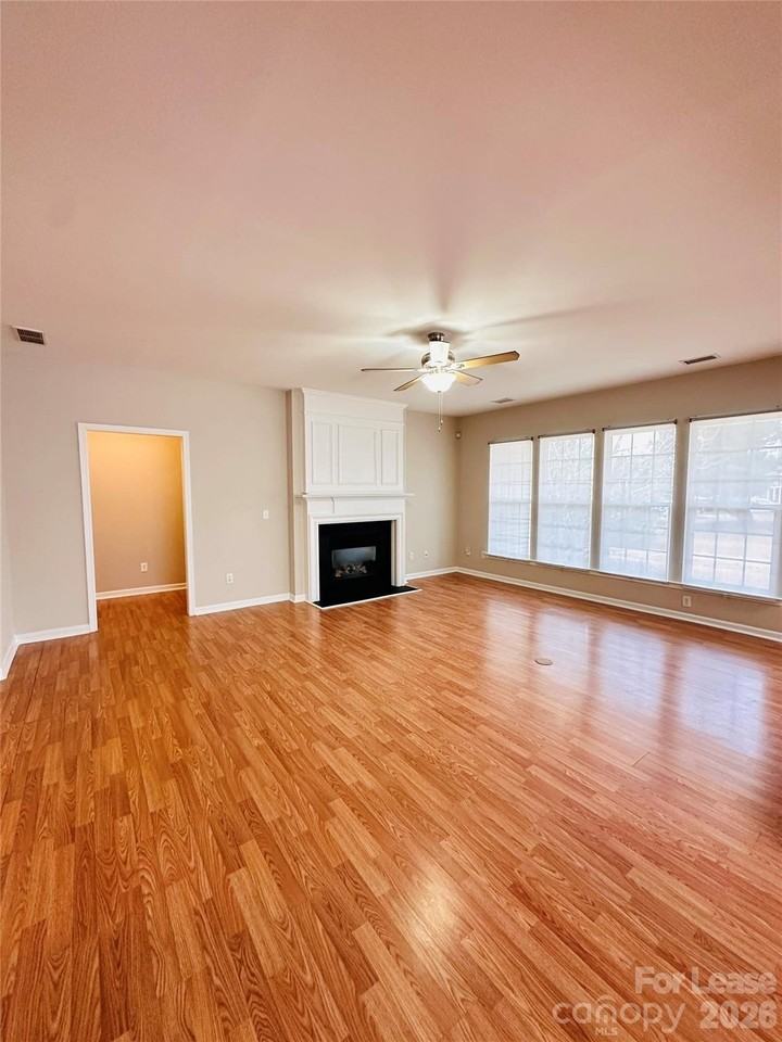 8419 Heron Glen Dr - Photo 5 of 13
