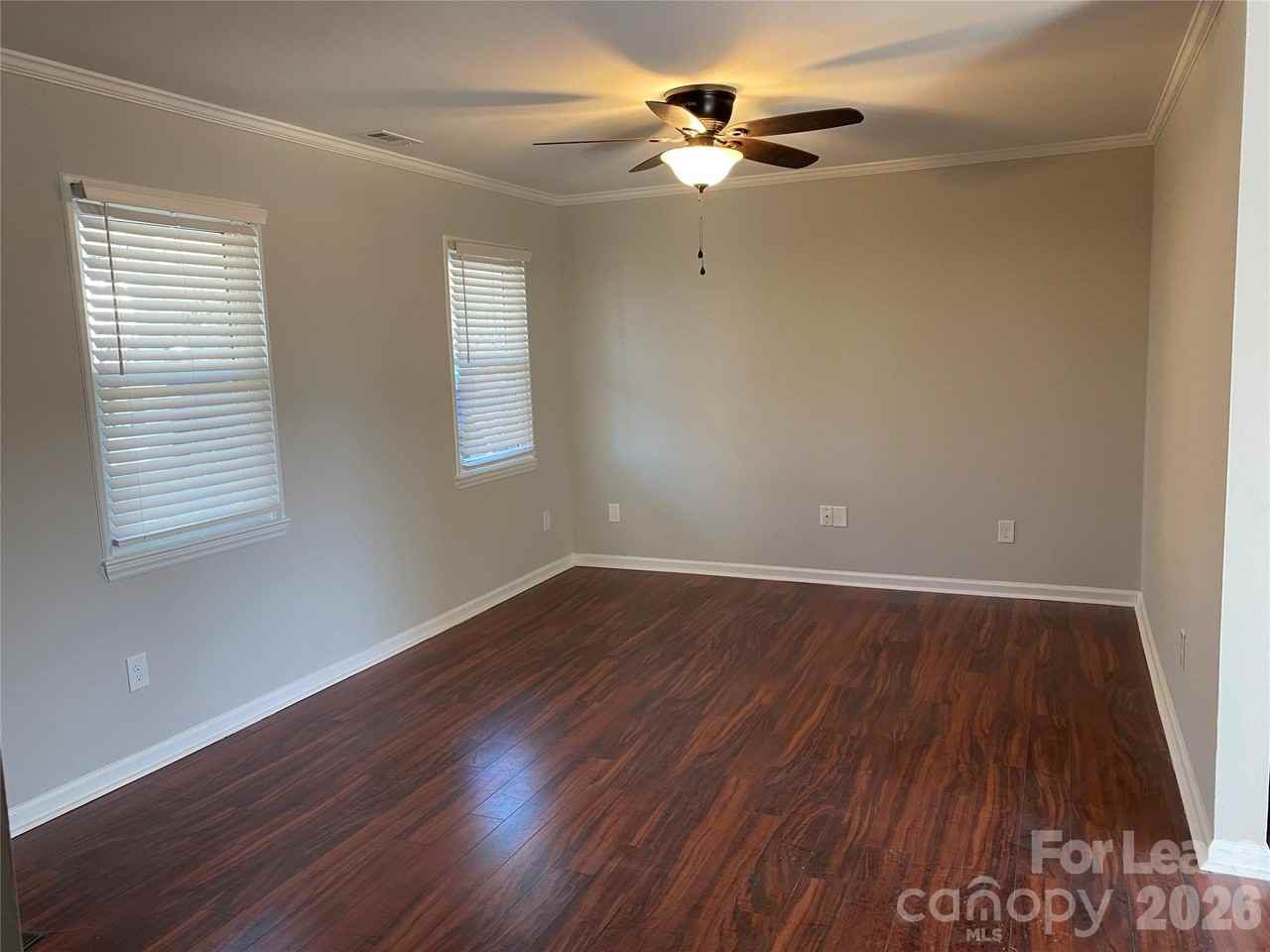 3504 Buckeye Ct - Photo 4 of 9