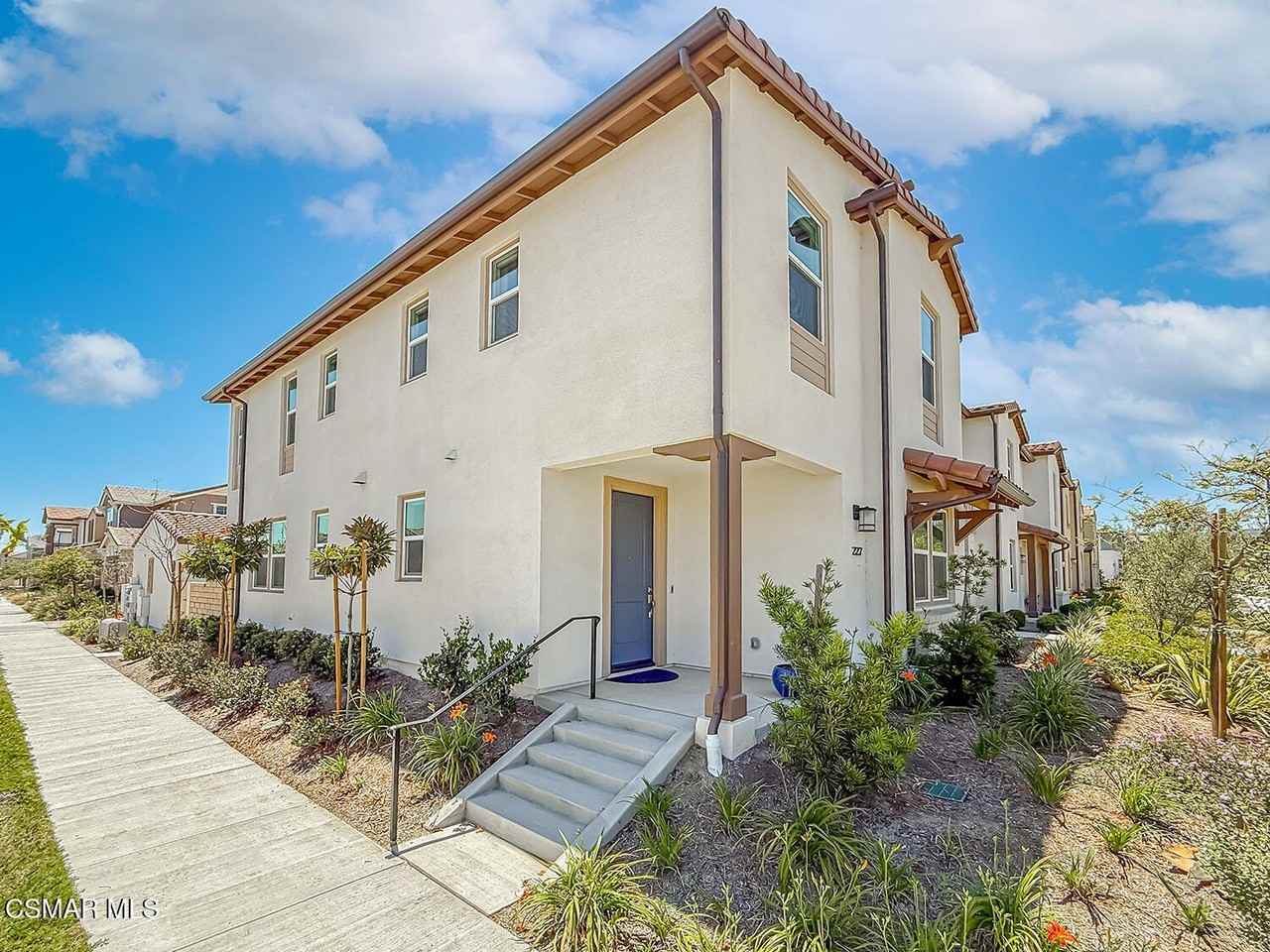 227 Capistrano Dr - Photo 3 of 28