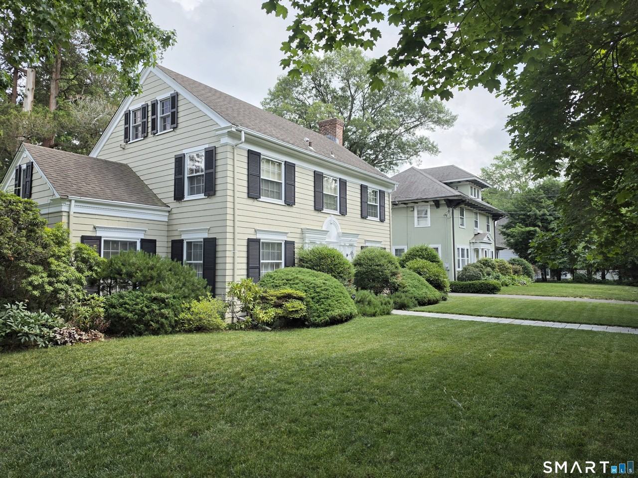11 Alden Ave - Photo 2 of 32