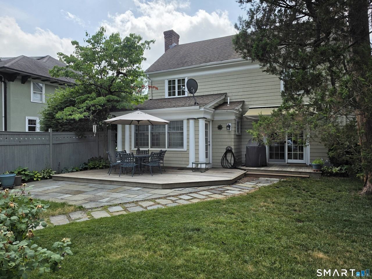 11 Alden Ave - Photo 3 of 32