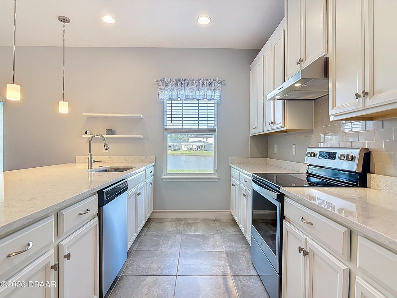 5644 Estero Loop - Photo 4 of 50