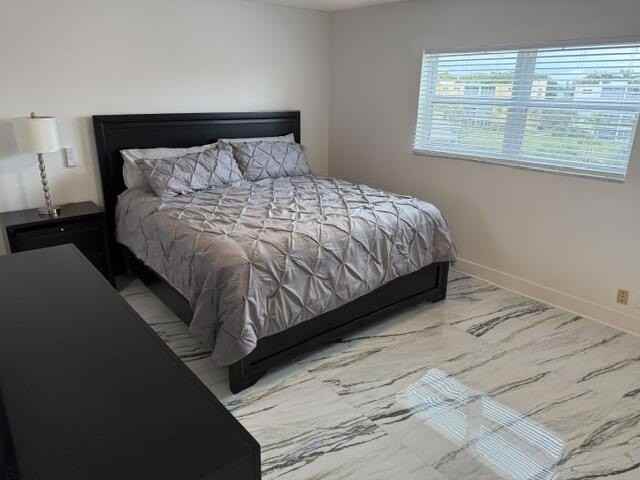 205 Se 11th Ter - Photo 5 of 7