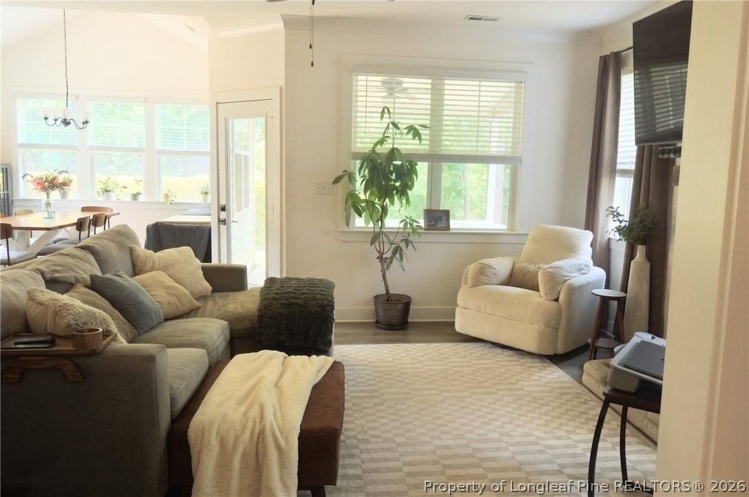 486 Falls Creek Dr - Photo 5 of 30