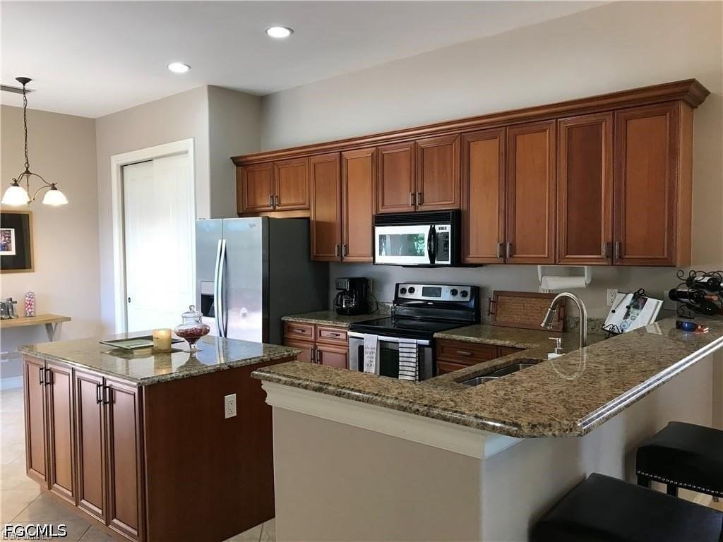 8314 Provencia Ct - Photo 3 of 37