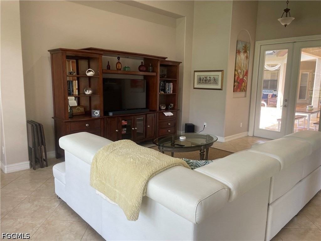 8314 Provencia Ct - Photo 5 of 37
