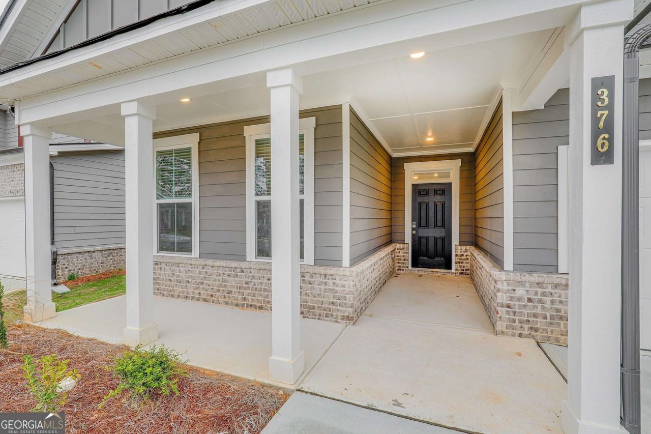 376 Caledonia Ct - Photo 4 of 50