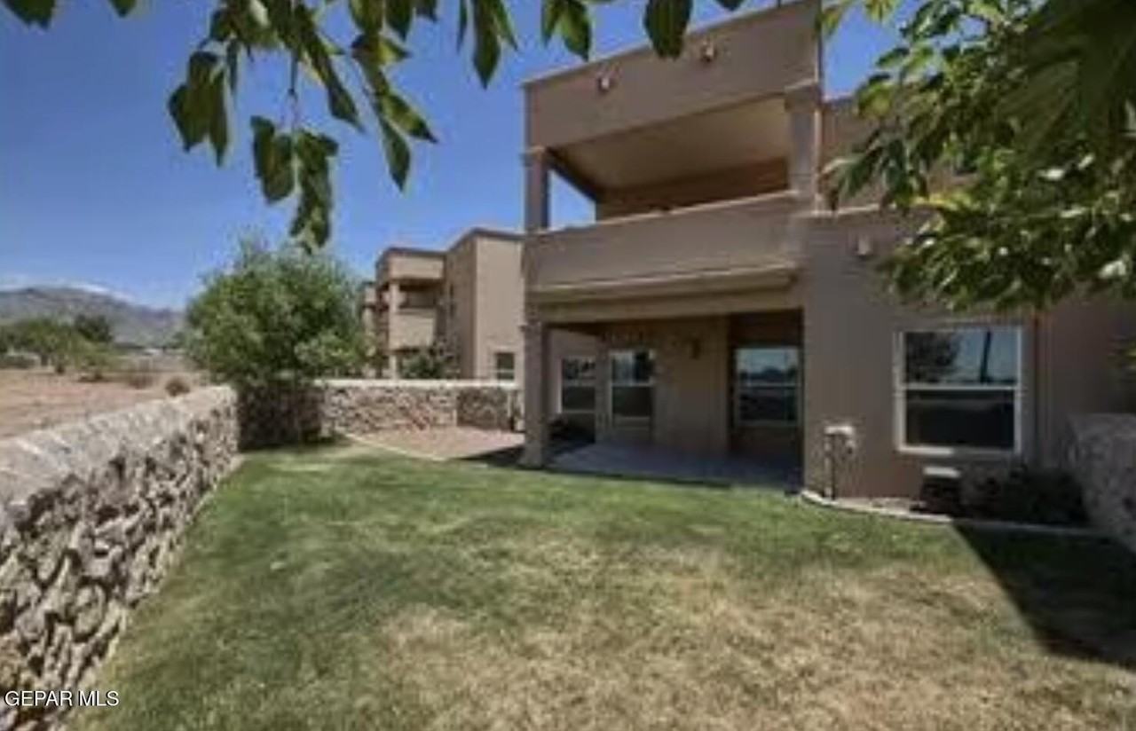 533 Green Village Ct - Photo 2 of 12