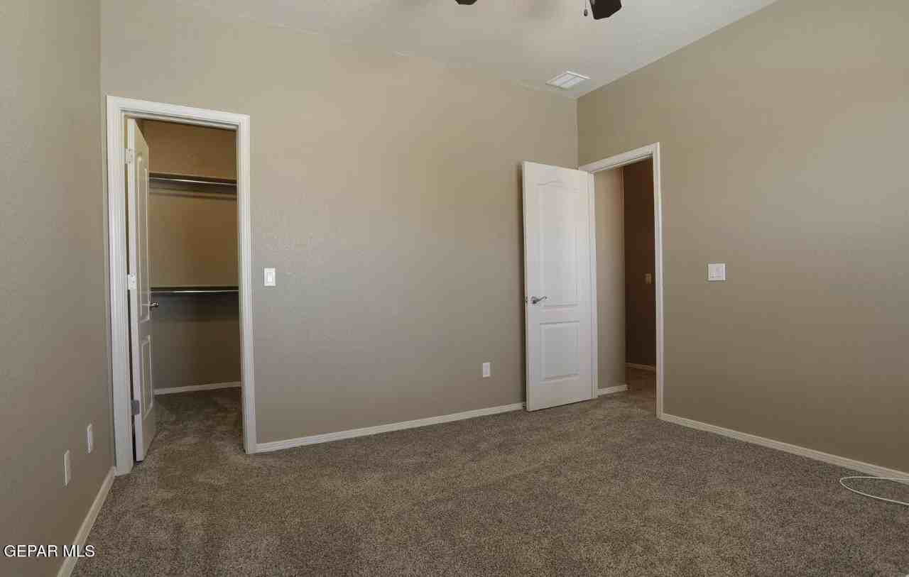 533 Green Village Ct - Photo 4 of 12