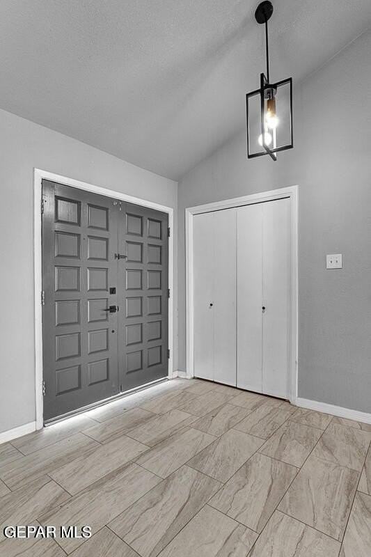 3709 Roslyn Dr - Photo 2 of 31