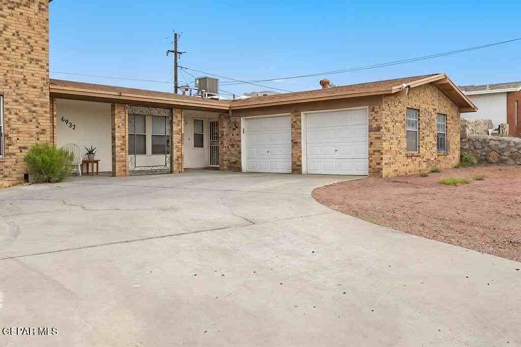 6932 Escondido Dr #B - Photo 2 of 25