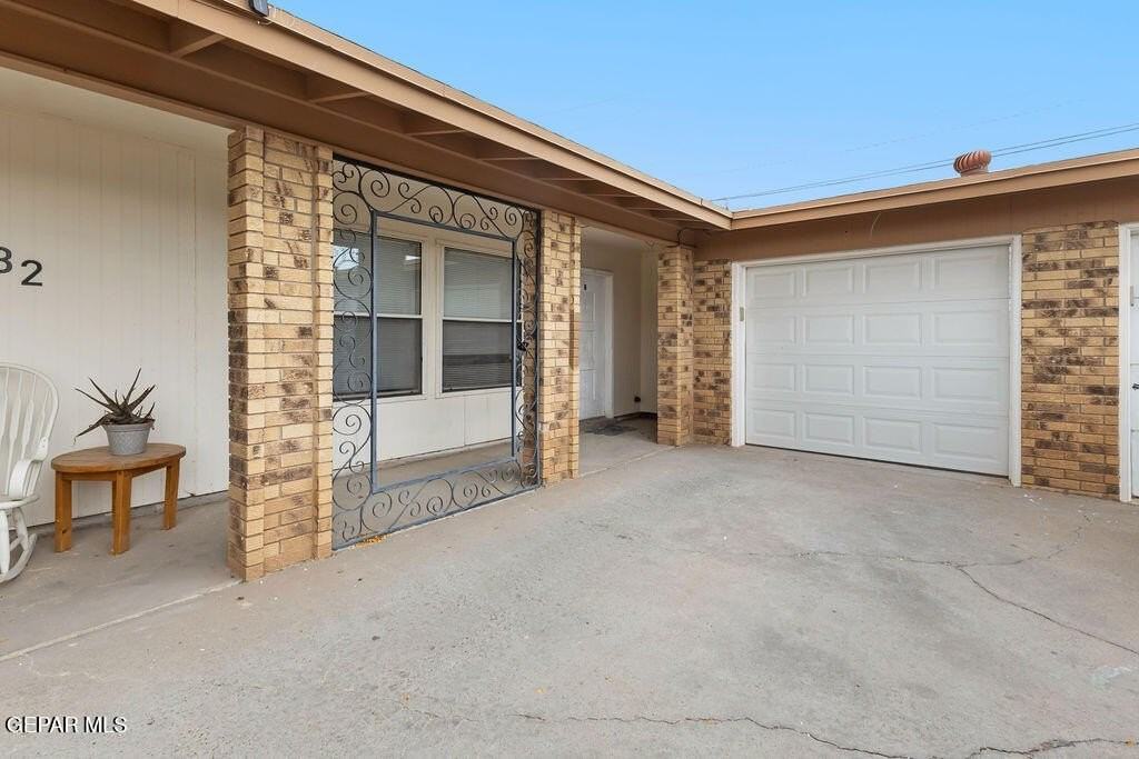 6932 Escondido Dr #B - Photo 3 of 25