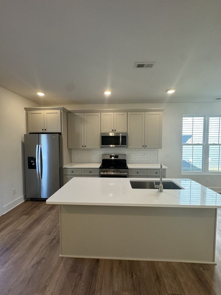 701 Martin St #1 - Photo 6 of 24