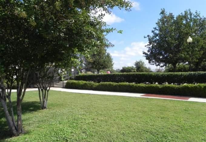 7901 Chandra Ln - Photo 4 of 10