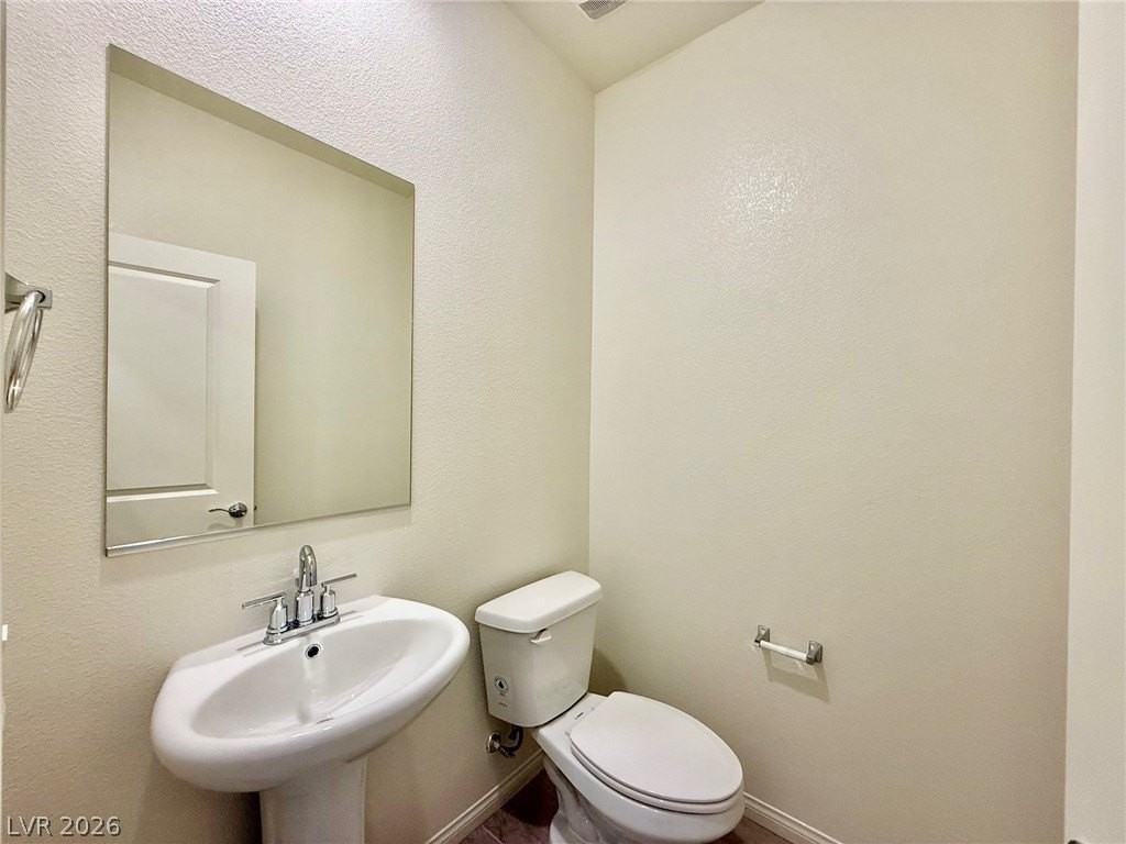 1085 Gentle Swan St - Photo 6 of 19