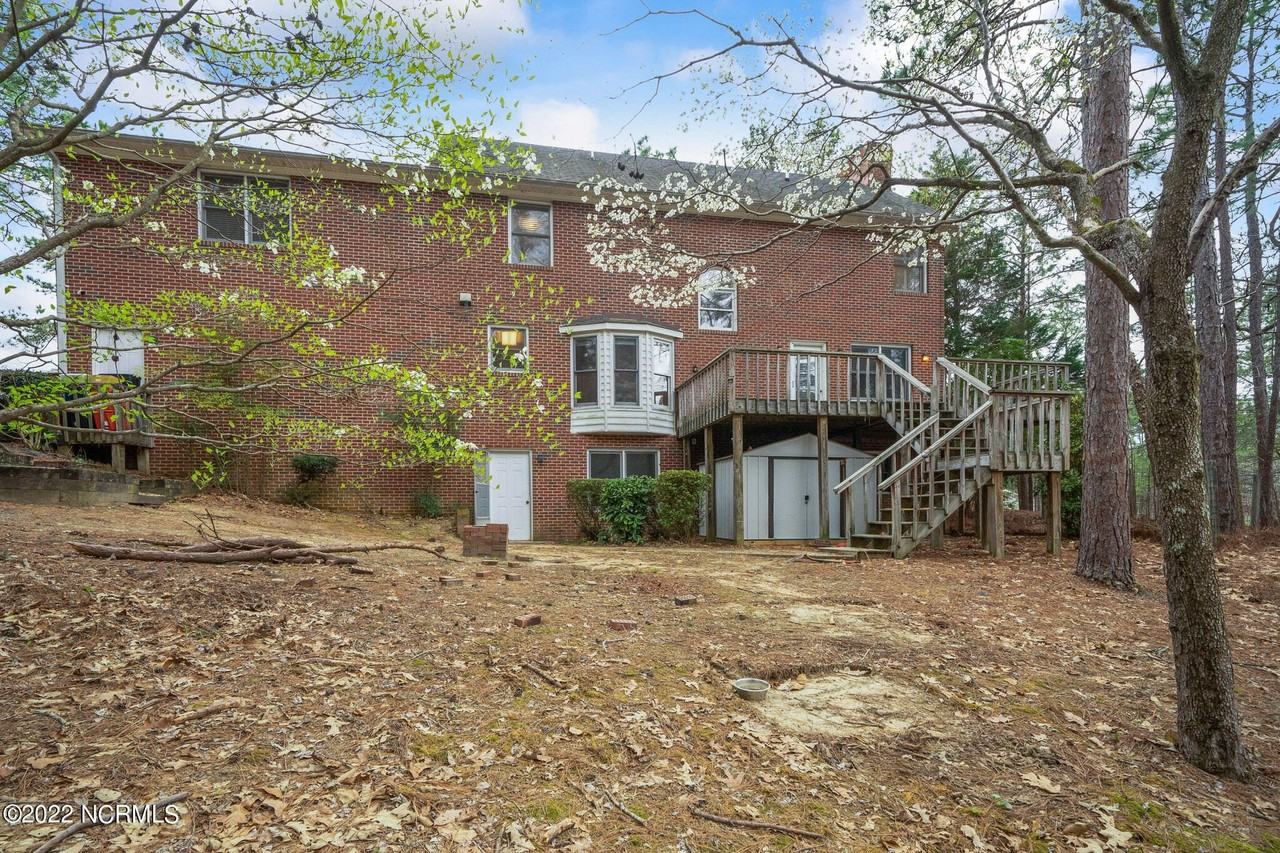 300 Clearfield Ln - Photo 4 of 39