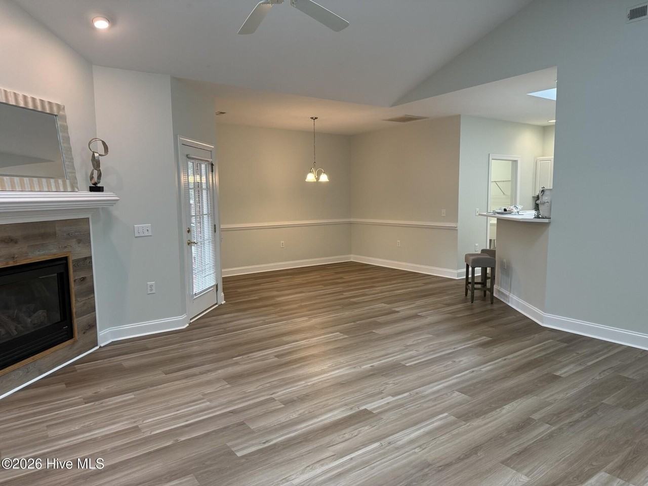 7820 Sanderling Pl - Photo 6 of 47