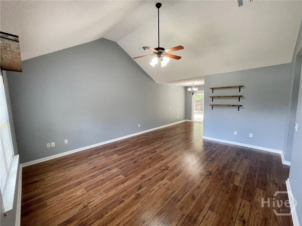 119 Mustang Dr - Photo 3 of 49