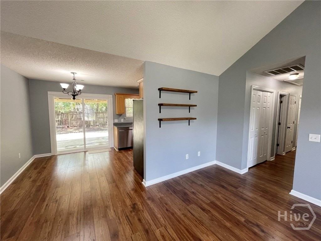 119 Mustang Dr - Photo 6 of 49
