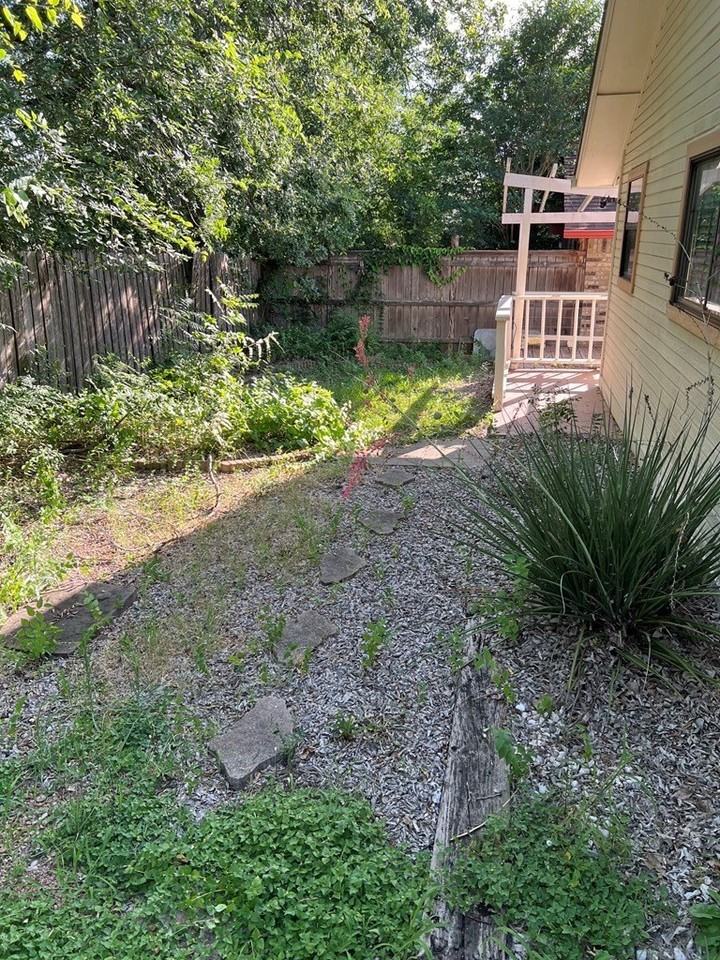 102 Aspen Dr - Photo 6 of 21