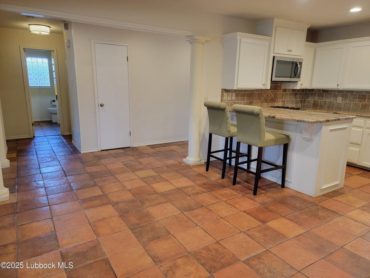 3206 69th St - Photo 5 of 25