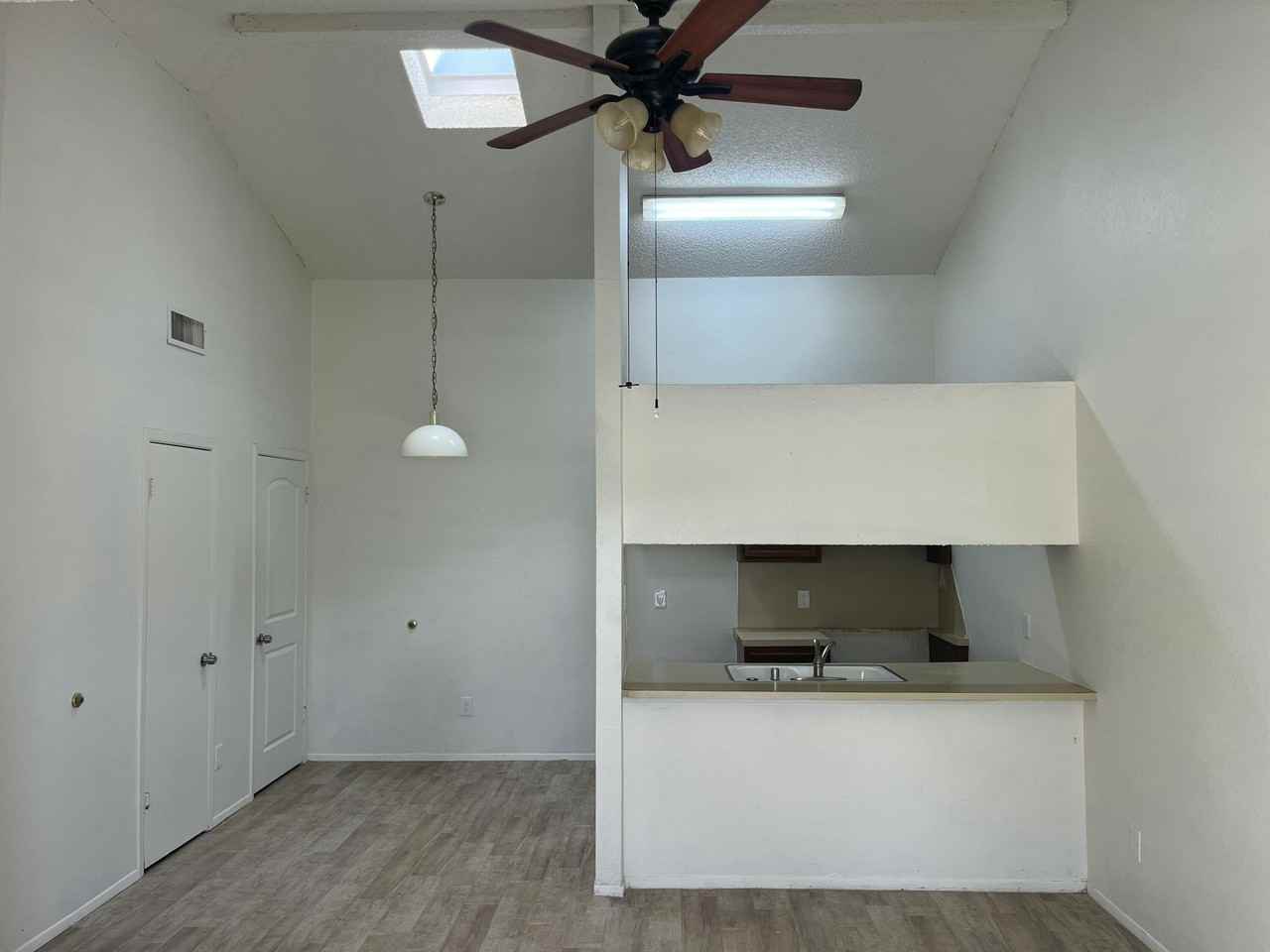 141 N Troy Ave #A - Photo 3 of 12